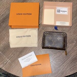 Louis Vuitton Monogram Zippy Coin Purse